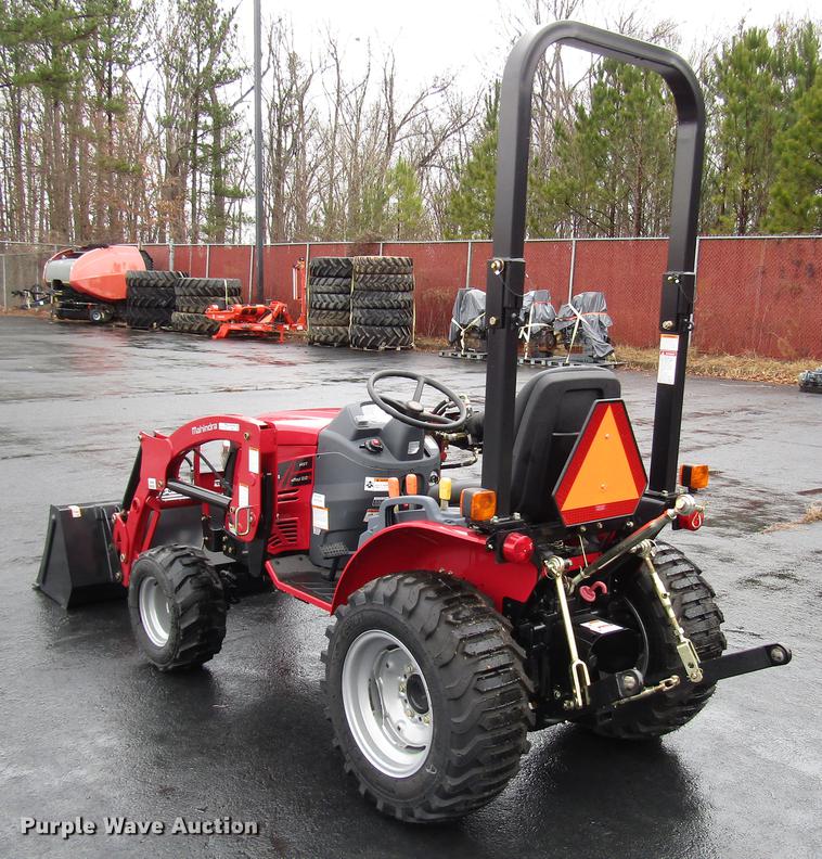 image for item FJ9612 2017 Mahindra eMax 22S MFWD tractor