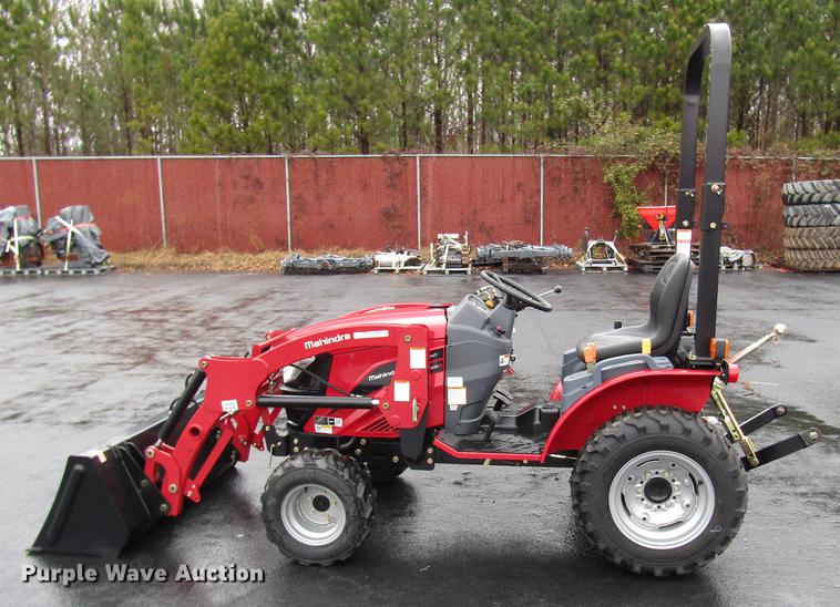 image for item FJ9612 2017 Mahindra eMax 22S MFWD tractor