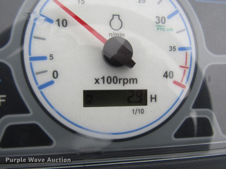 image for item FJ9612 2017 Mahindra eMax 22S MFWD tractor