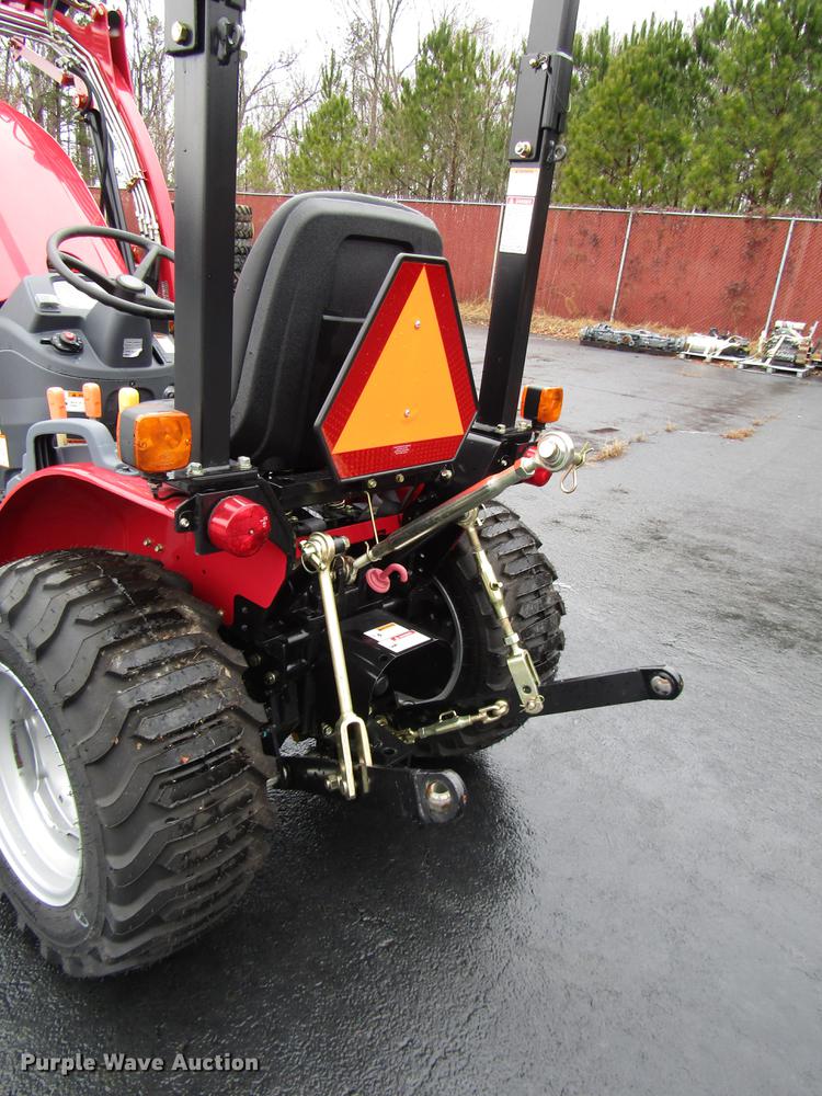 image for item FJ9612 2017 Mahindra eMax 22S MFWD tractor