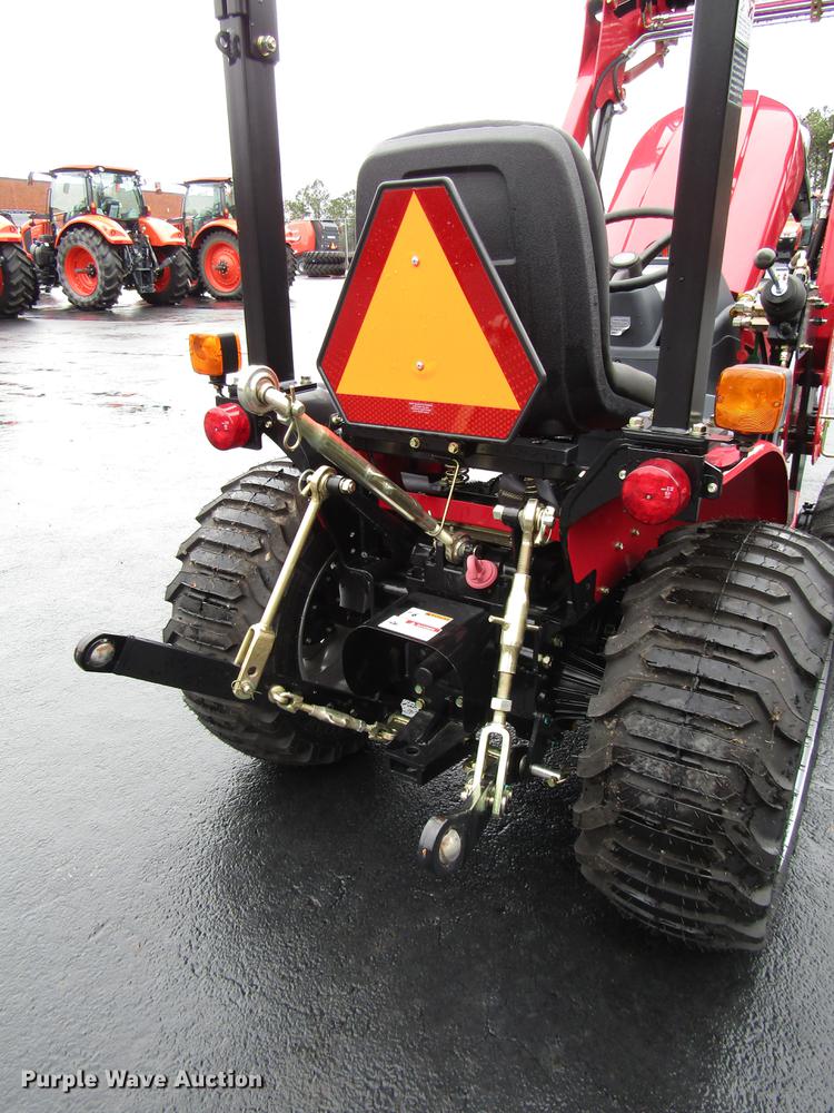 image for item FJ9612 2017 Mahindra eMax 22S MFWD tractor