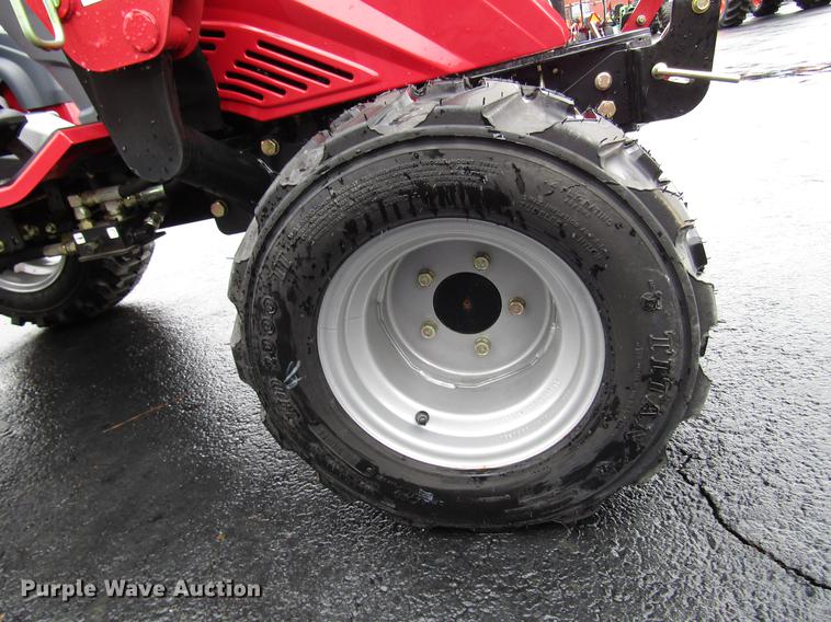 image for item FJ9612 2017 Mahindra eMax 22S MFWD tractor