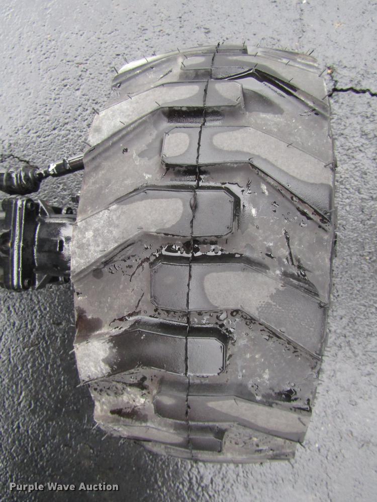 image for item FJ9612 2017 Mahindra eMax 22S MFWD tractor