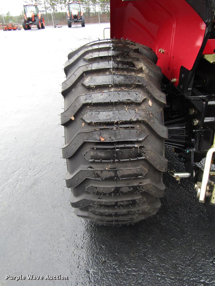 image for item FJ9612 2017 Mahindra eMax 22S MFWD tractor