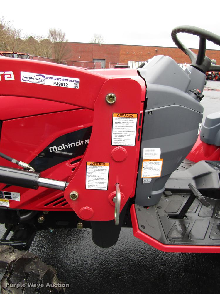 image for item FJ9612 2017 Mahindra eMax 22S MFWD tractor
