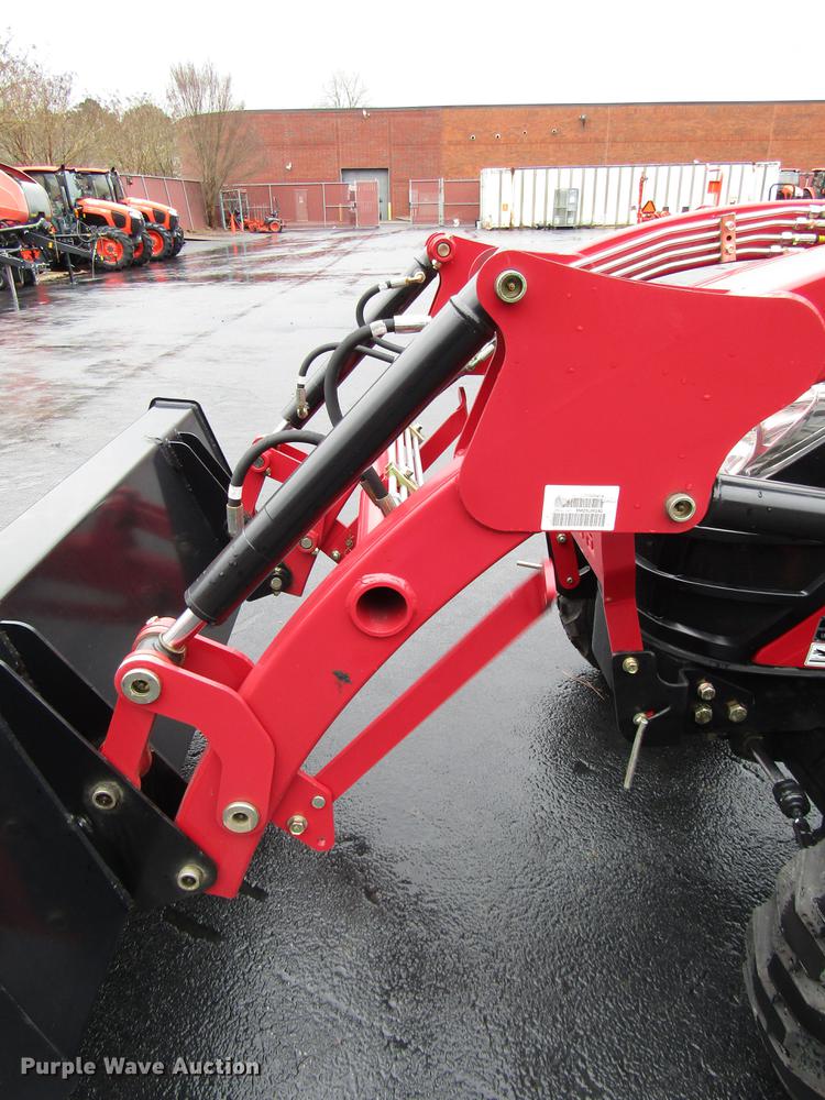 image for item FJ9612 2017 Mahindra eMax 22S MFWD tractor