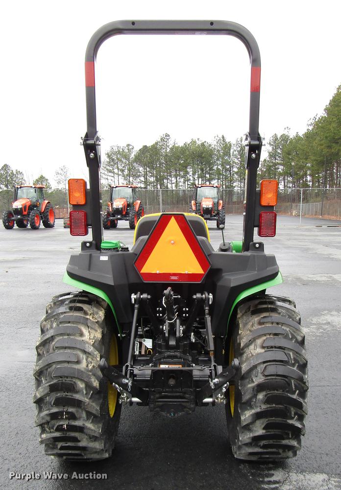 image for item FJ9613 2017 John Deere 3025E MFWD tractor