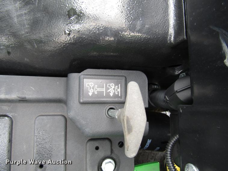 image for item FJ9613 2017 John Deere 3025E MFWD tractor