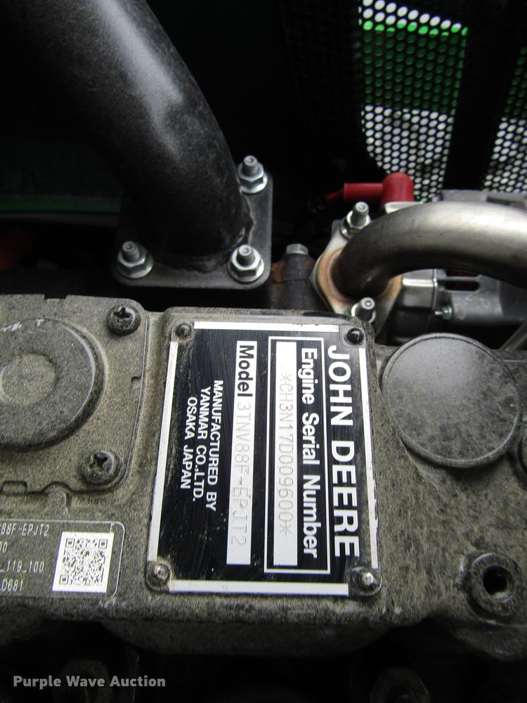 image for item FJ9613 2017 John Deere 3025E MFWD tractor