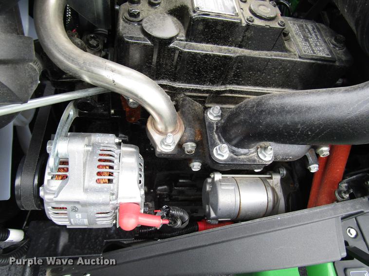 image for item FJ9613 2017 John Deere 3025E MFWD tractor