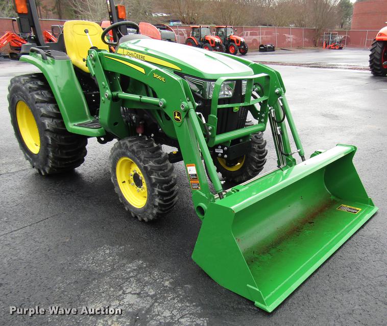 image for item FJ9613 2017 John Deere 3025E MFWD tractor