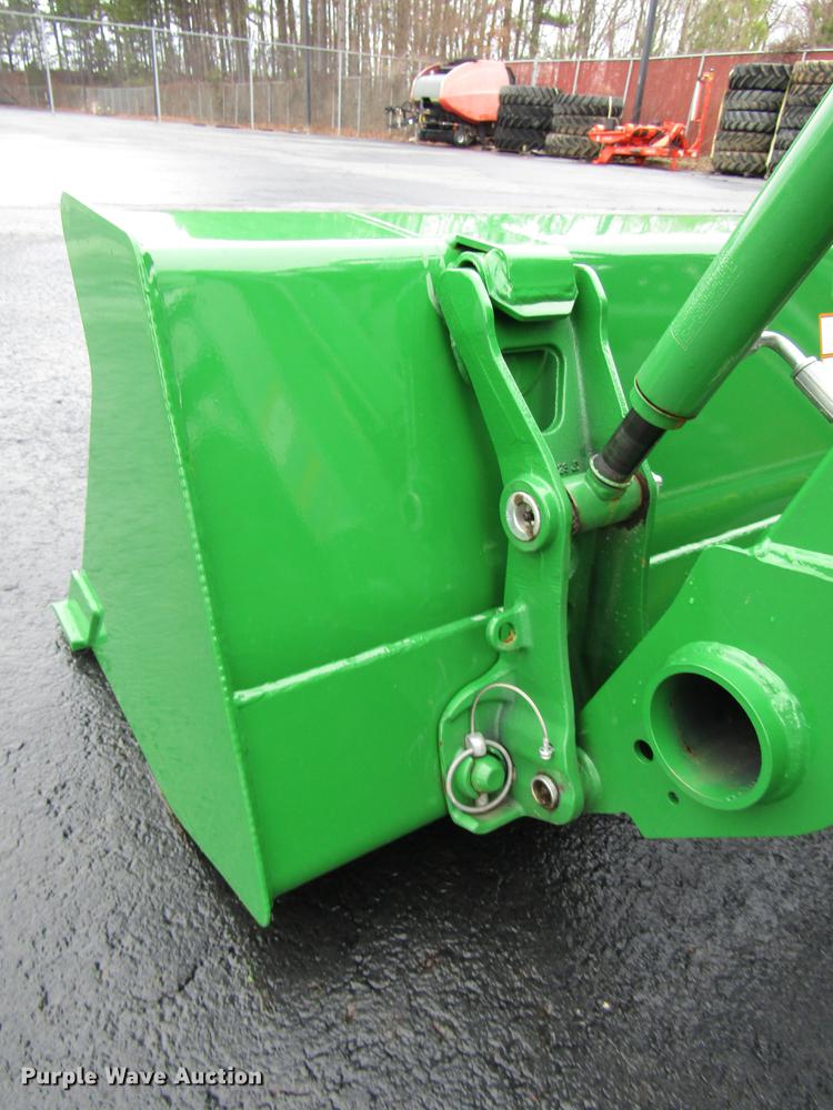 image for item FJ9613 2017 John Deere 3025E MFWD tractor