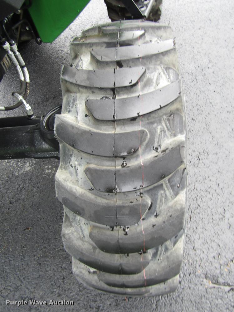 image for item FJ9613 2017 John Deere 3025E MFWD tractor