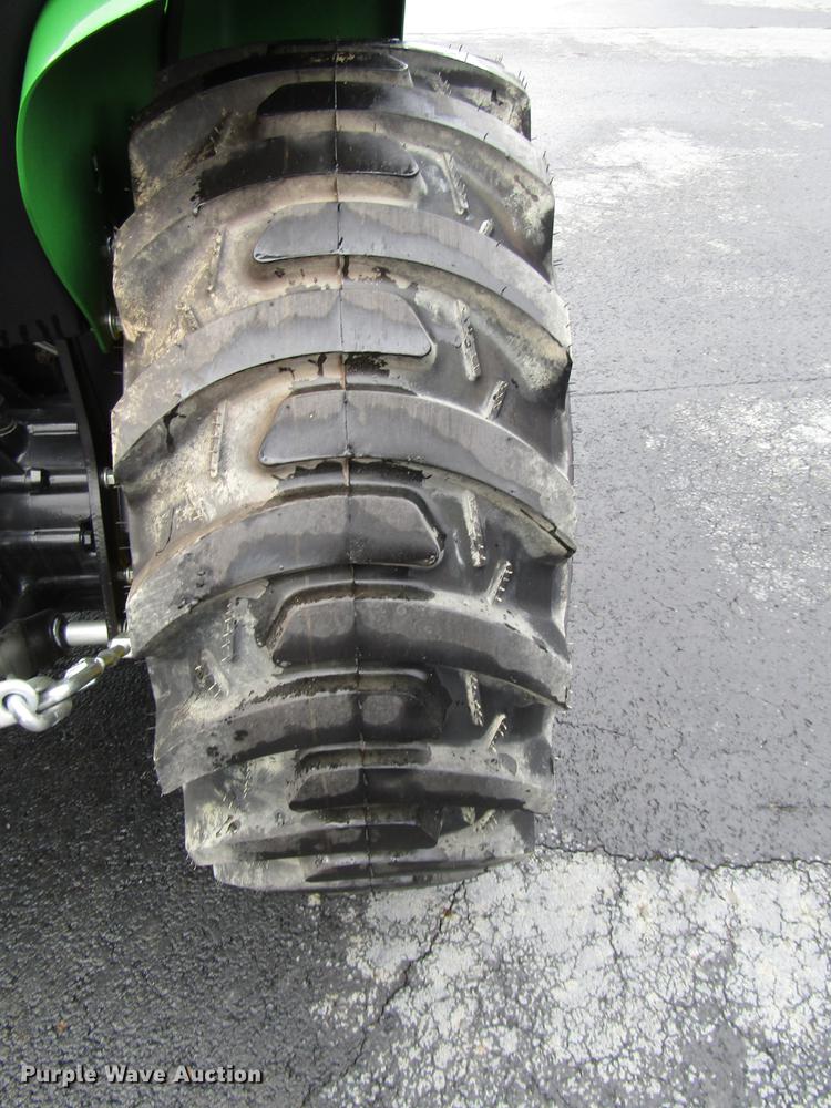 image for item FJ9613 2017 John Deere 3025E MFWD tractor