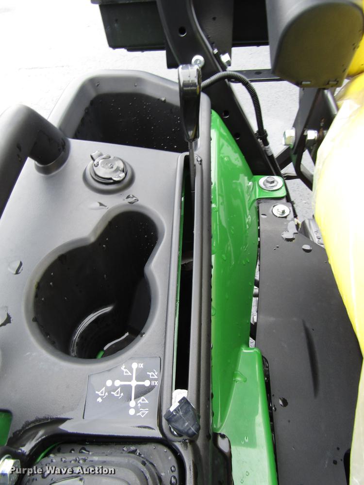 image for item FJ9614 2018 John Deere 1025R MFWD tractor