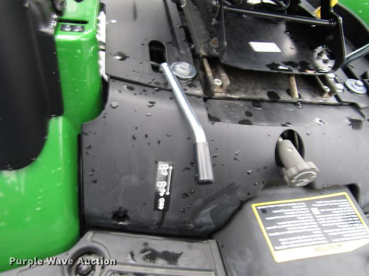 image for item FJ9614 2018 John Deere 1025R MFWD tractor