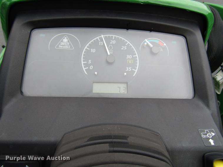 image for item FJ9614 2018 John Deere 1025R MFWD tractor