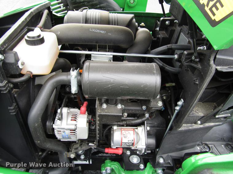 image for item FJ9614 2018 John Deere 1025R MFWD tractor