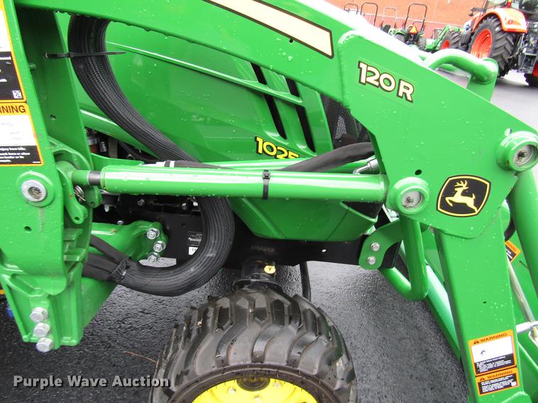 image for item FJ9614 2018 John Deere 1025R MFWD tractor