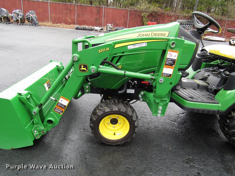 image for item FJ9614 2018 John Deere 1025R MFWD tractor