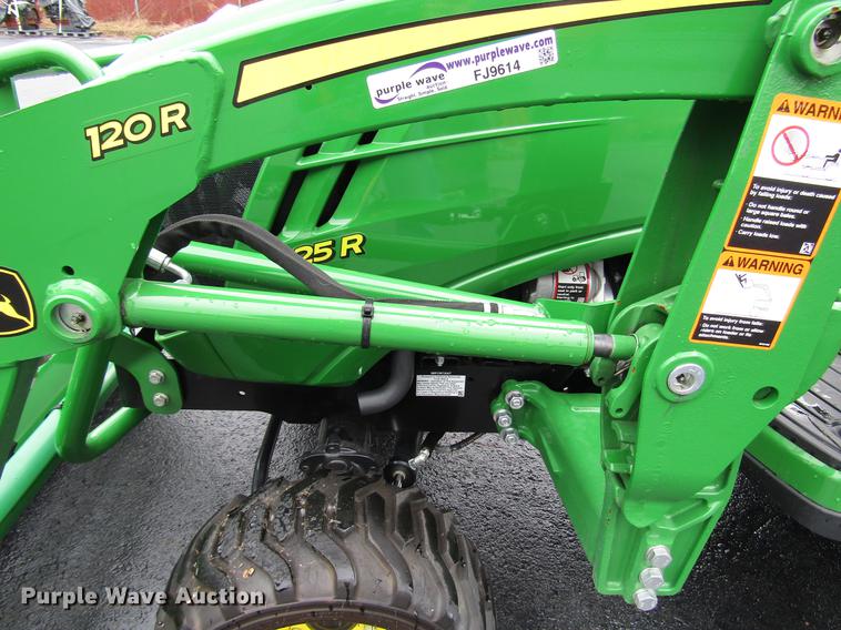 image for item FJ9614 2018 John Deere 1025R MFWD tractor