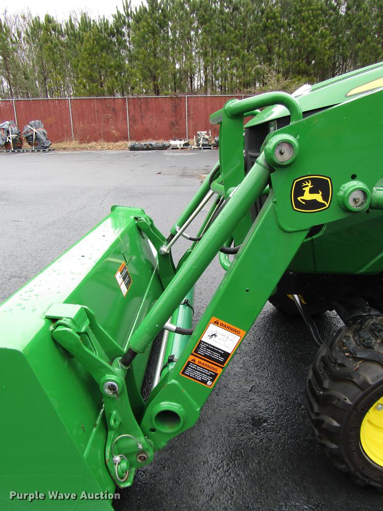 image for item FJ9614 2018 John Deere 1025R MFWD tractor