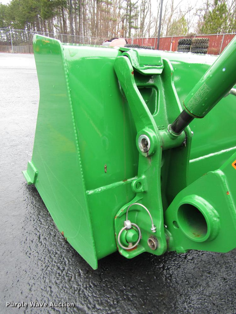 image for item FJ9614 2018 John Deere 1025R MFWD tractor