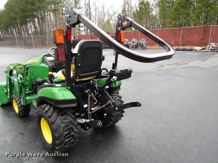 image for item FJ9614 2018 John Deere 1025R MFWD tractor