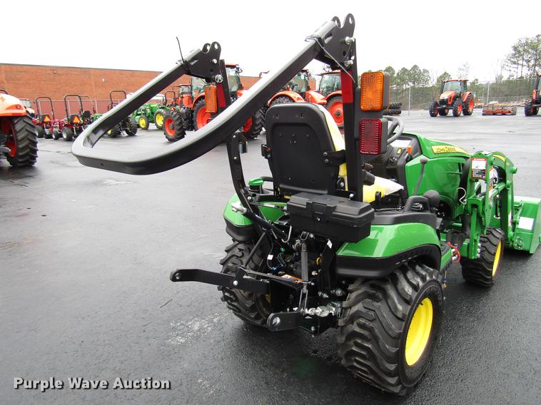 image for item FJ9614 2018 John Deere 1025R MFWD tractor