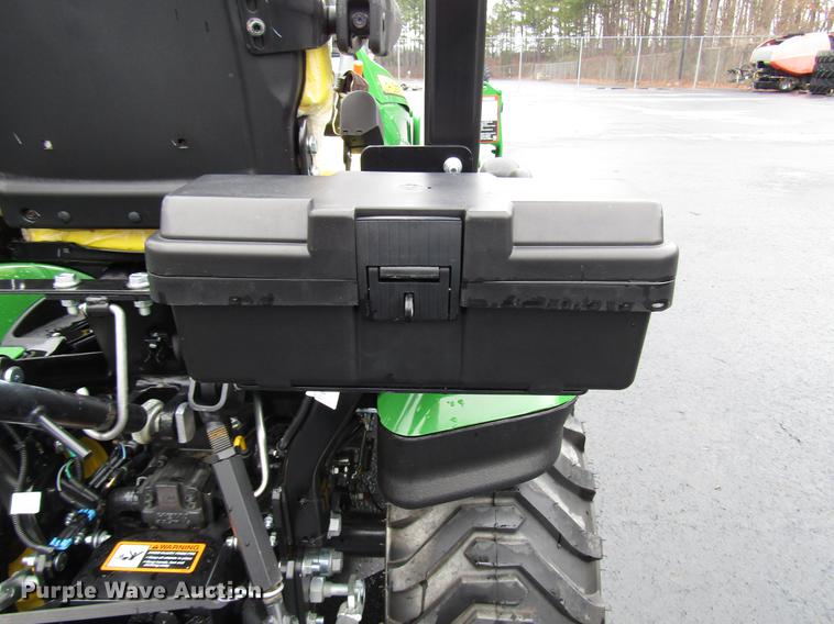 image for item FJ9614 2018 John Deere 1025R MFWD tractor