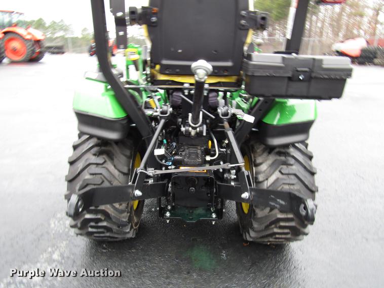 image for item FJ9614 2018 John Deere 1025R MFWD tractor