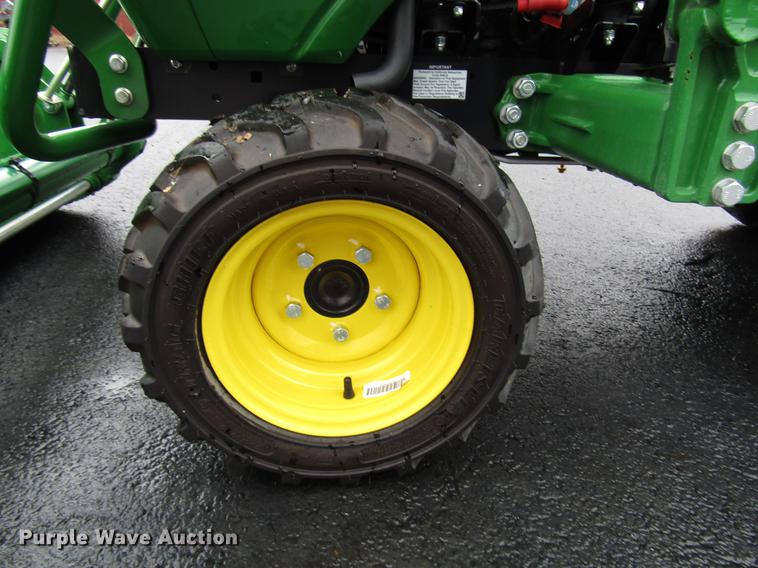 image for item FJ9614 2018 John Deere 1025R MFWD tractor