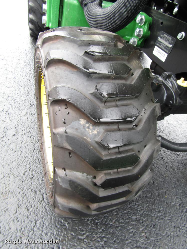 image for item FJ9614 2018 John Deere 1025R MFWD tractor