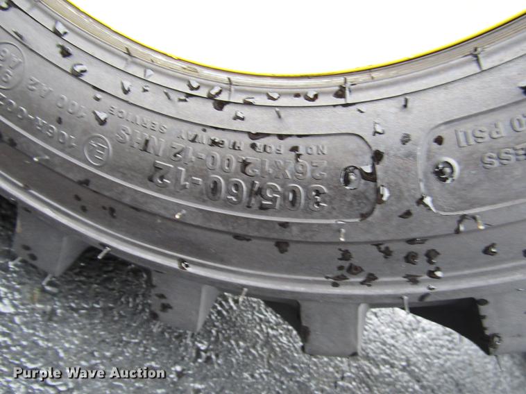 image for item FJ9614 2018 John Deere 1025R MFWD tractor