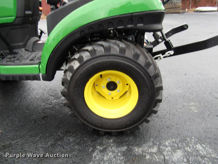 image for item FJ9614 2018 John Deere 1025R MFWD tractor
