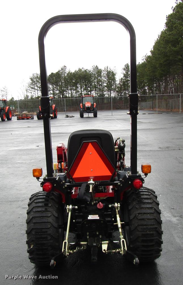 image for item FJ9615 Mahindra eMax 22S MFWD tractor