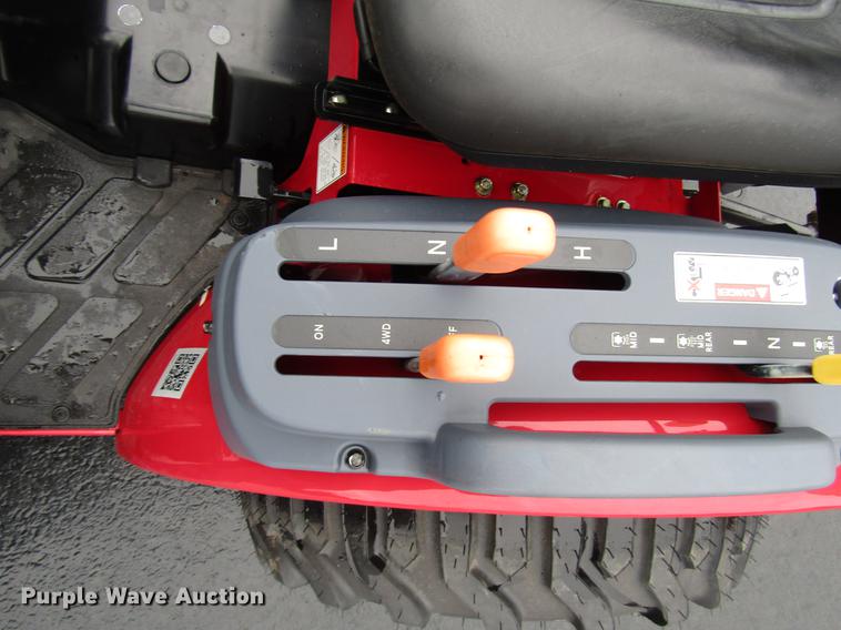 image for item FJ9615 Mahindra eMax 22S MFWD tractor