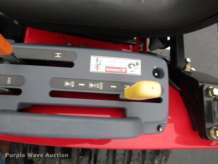 image for item FJ9615 Mahindra eMax 22S MFWD tractor