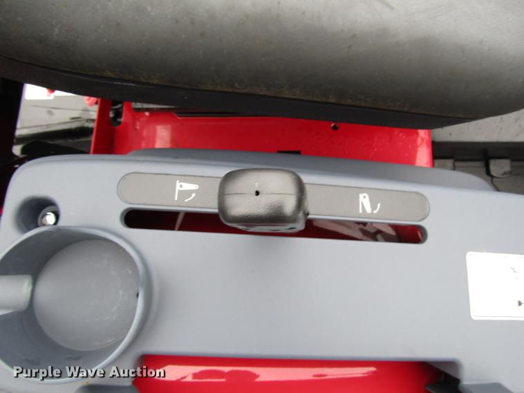 image for item FJ9615 Mahindra eMax 22S MFWD tractor