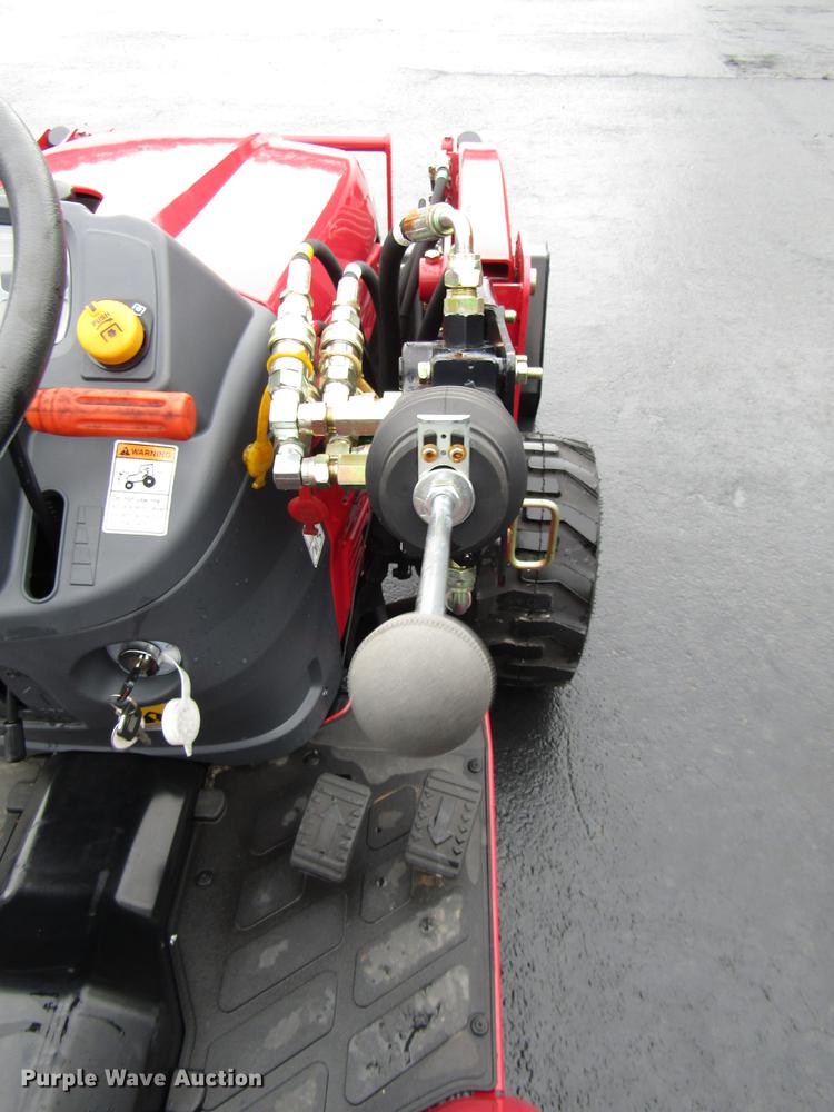 image for item FJ9615 Mahindra eMax 22S MFWD tractor