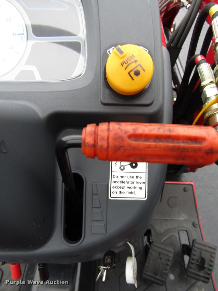 image for item FJ9615 Mahindra eMax 22S MFWD tractor