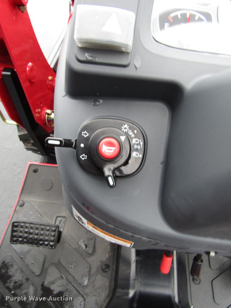 image for item FJ9615 Mahindra eMax 22S MFWD tractor