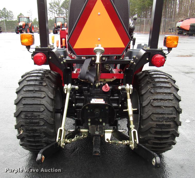 image for item FJ9615 Mahindra eMax 22S MFWD tractor