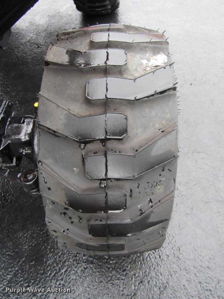 image for item FJ9615 Mahindra eMax 22S MFWD tractor