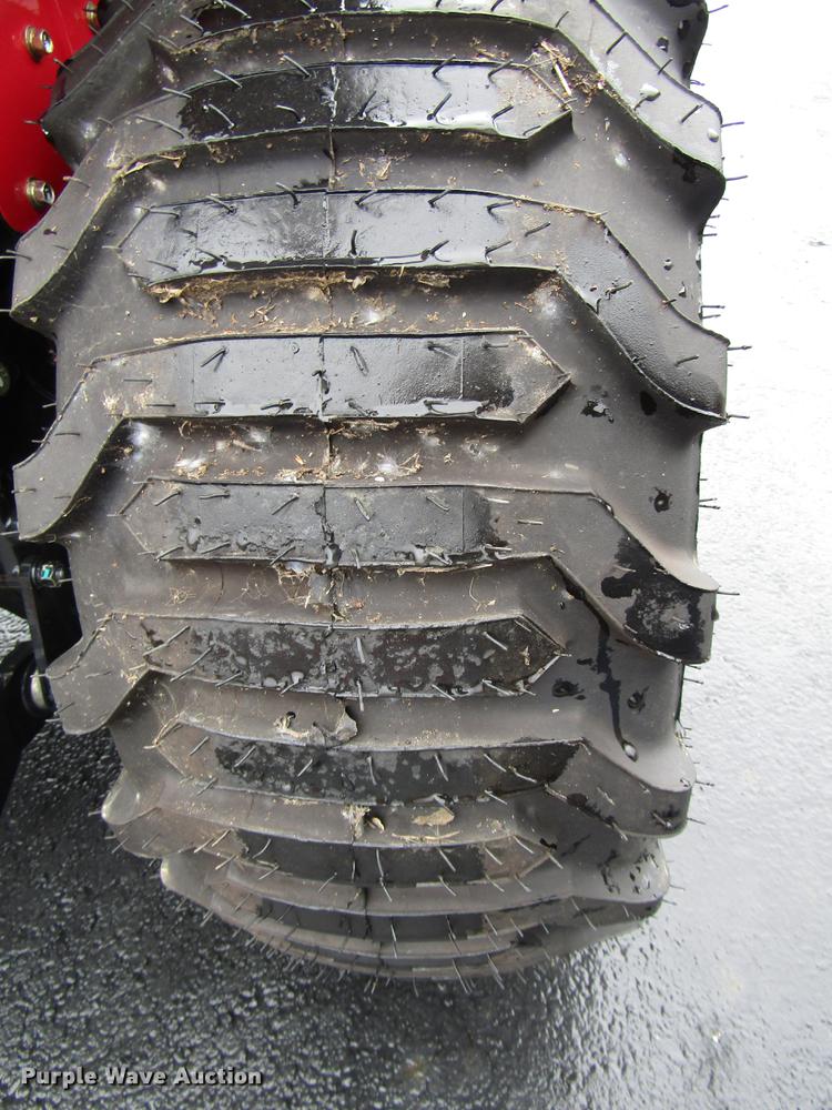 image for item FJ9615 Mahindra eMax 22S MFWD tractor