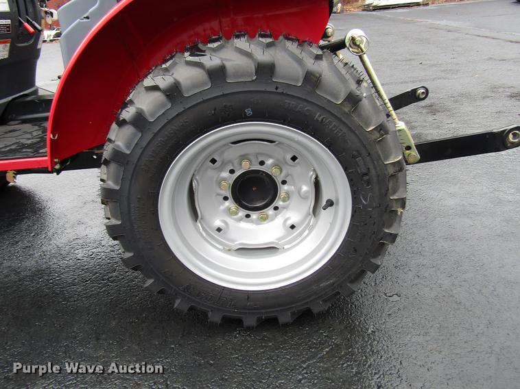 image for item FJ9615 Mahindra eMax 22S MFWD tractor