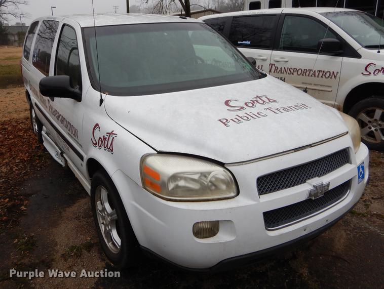 image for item FQ9506 2007 Chevrolet Uplander van
