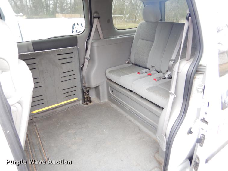 image for item FQ9506 2007 Chevrolet Uplander van