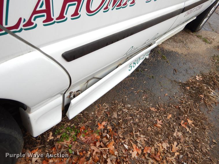 image for item FQ9506 2007 Chevrolet Uplander van