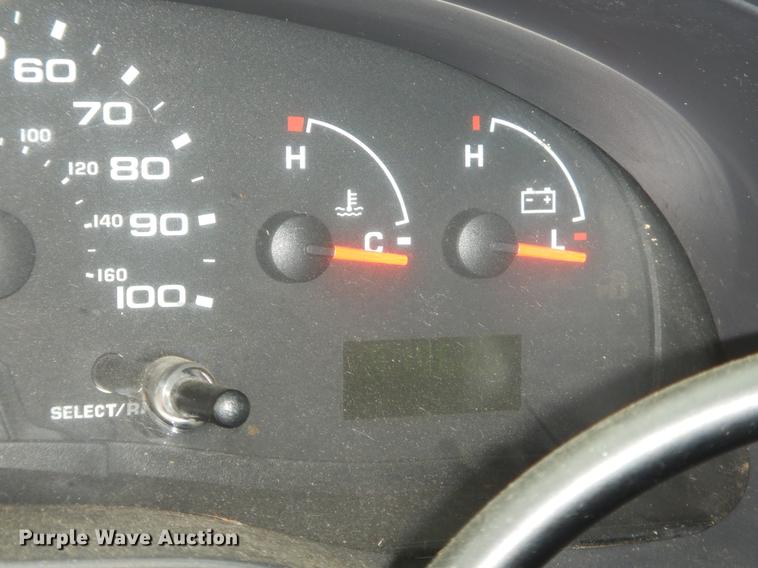 image for item FQ9508 2006 Ford E350 Super Duty shuttle bus